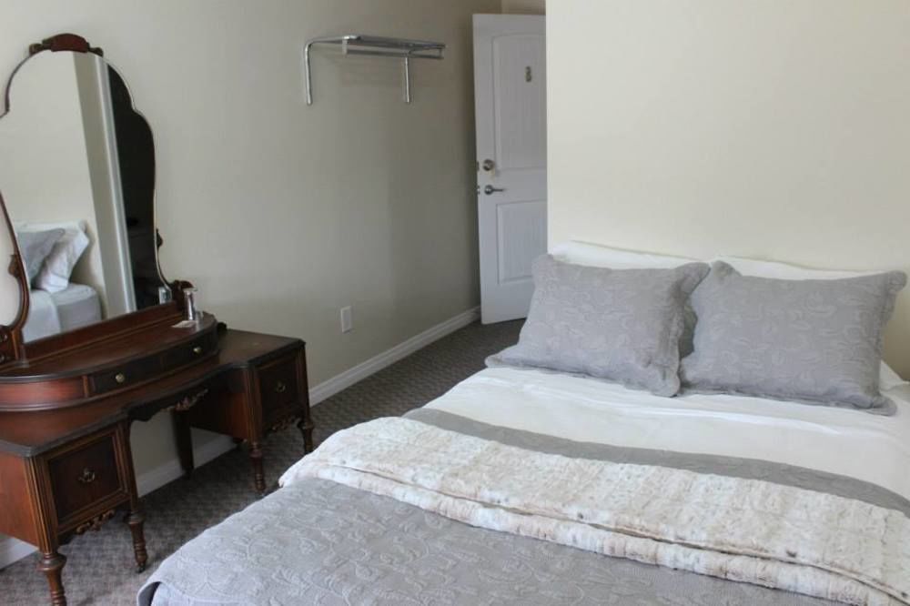 Honeycomb Bed & Breakfast Onanole Exterior foto